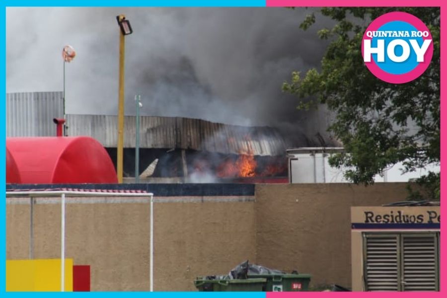 Voraz incendio en bodega de residuos peligrosos deja posibles intoxicados