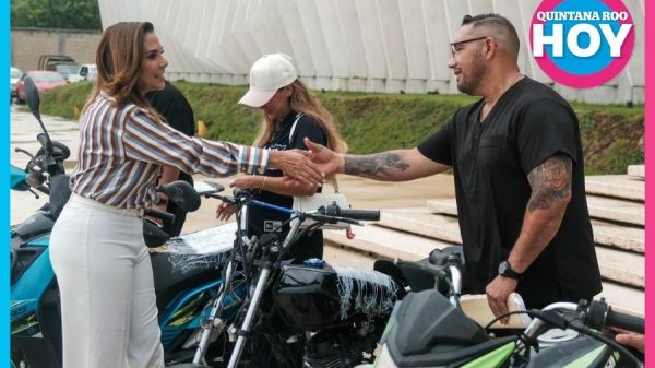 Mara Lezama entrega vehículos robados recuperados a sus propietarios