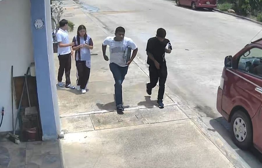 Captan en video a presuntos ladrones de casa en Cancún