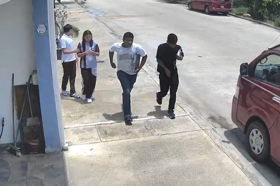 Captan en video a presuntos ladrones de casa en Cancún