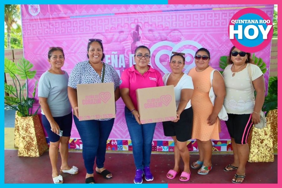 Atenea entrega despensas a mujeres de Isla Mujeres