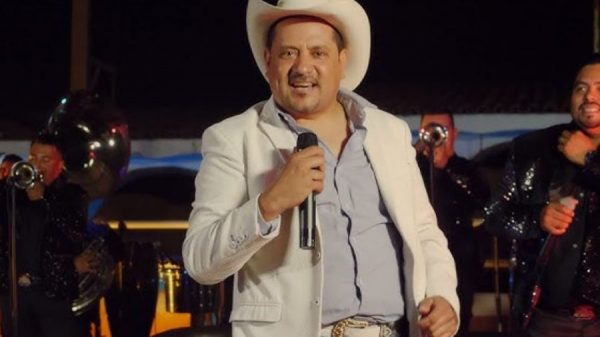 Cantante de regional mexicano resulta gravemente herido tras intentar frustrar un robo en Jalisco