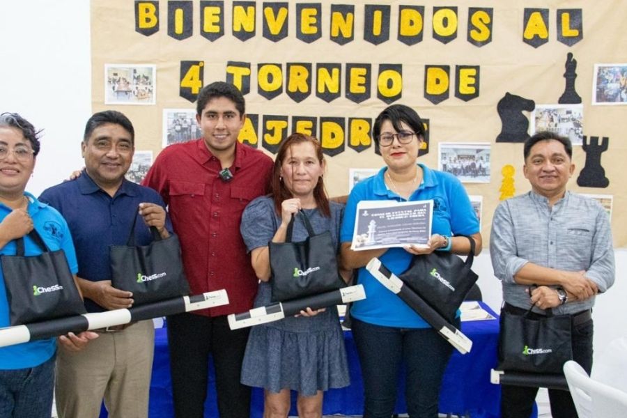 CODEQ impulsa el ajedrez escolar con entrega de tableros a estudiantes de Cancún