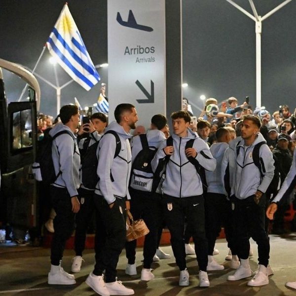 2. ¿Por qué Uruguay quedó varado en Cancún antes de debutar en el Mundial?