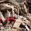 Terremoto en Venezuela deja 920 muertos; continúan labores de rescate