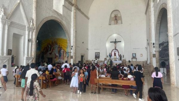 Parroquia de Tihosuco celebra misa especial por el Día del Padre