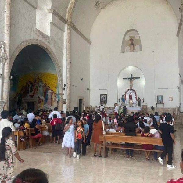 Parroquia de Tihosuco celebra misa especial por el Día del Padre