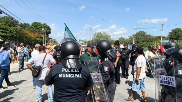 Levantan bloqueo en accesos a Cancún tras casi 24 horas de caos vial