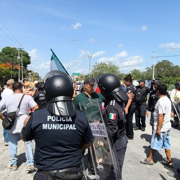 Levantan bloqueo en accesos a Cancún tras casi 24 horas de caos vial