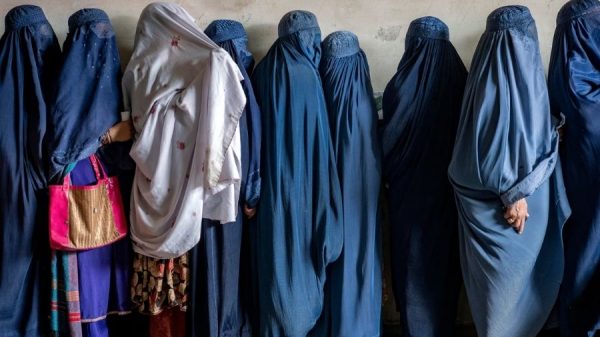 Mujeres afganas: los derechos que perdieron con los talibanes