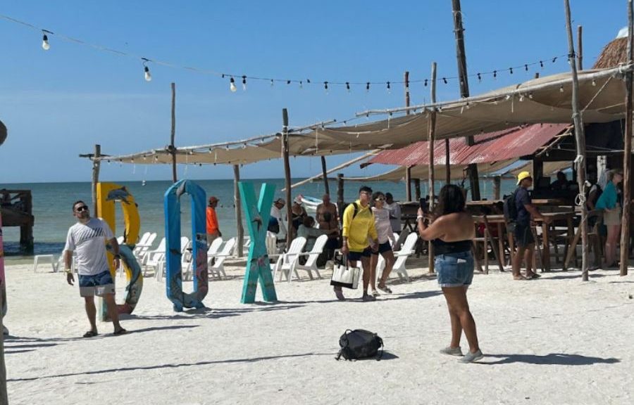 Holbox y Gobierno de Quintana Roo acuerdan impulsar turismo