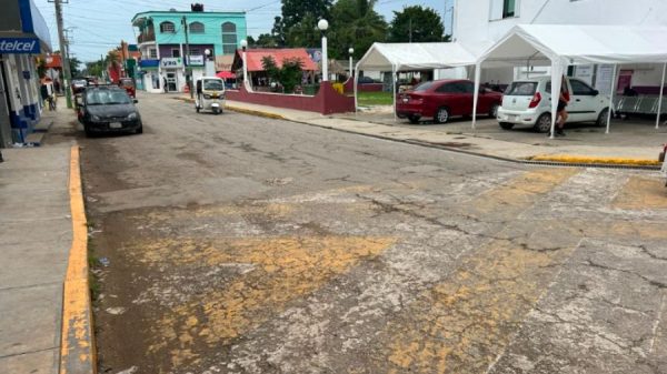 Piden mejorar señalización vial en la calle Javier Rojo Gómez