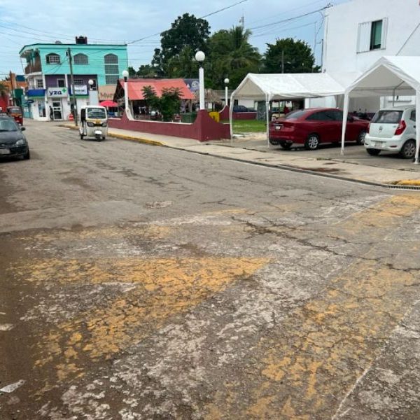 Piden mejorar señalización vial en la calle Javier Rojo Gómez
