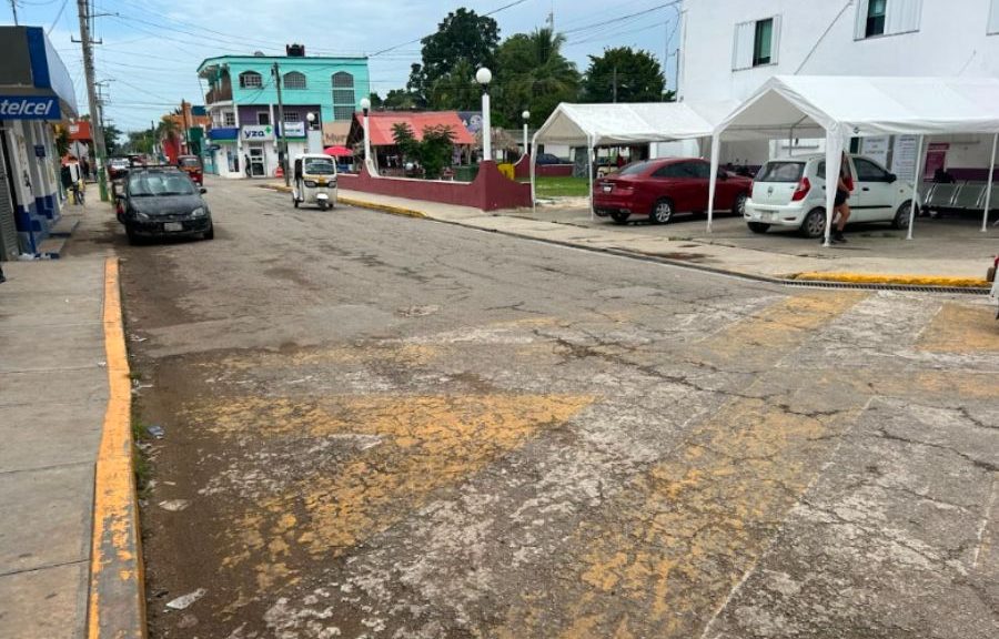 Piden mejorar señalización vial en la calle Javier Rojo Gómez