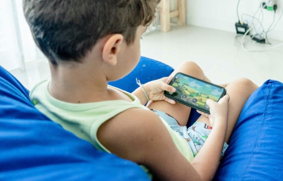 Alertan por riesgo de grooming en redes sociales y videojuegos en Cancún