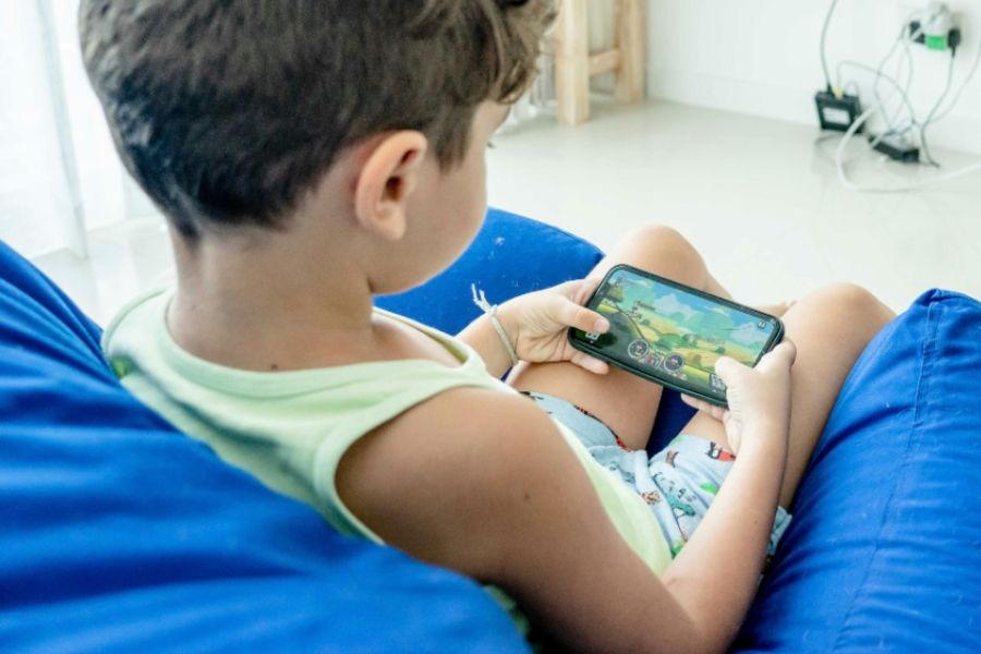 Alertan por riesgo de grooming en redes sociales y videojuegos en Cancún