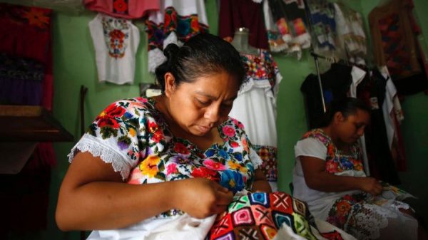 Bordado Maya nacional: buscan elevarlo a Patrimonio Cultural