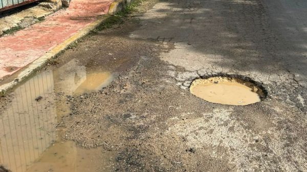 Baches afectan calles de Kantunilkín