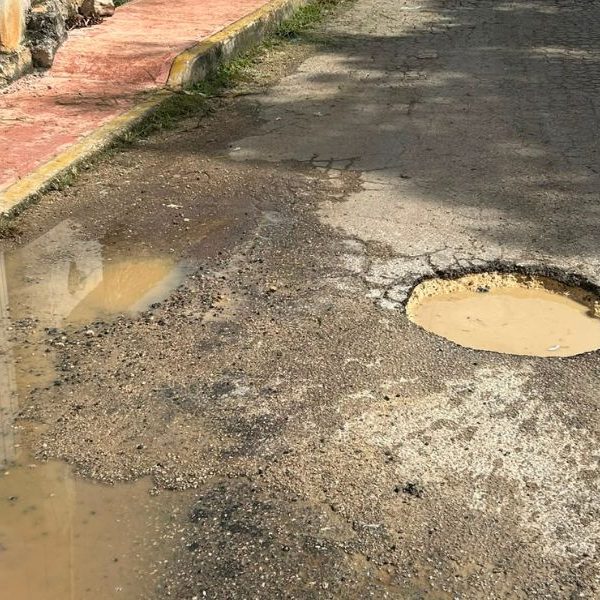 Baches afectan calles de Kantunilkín