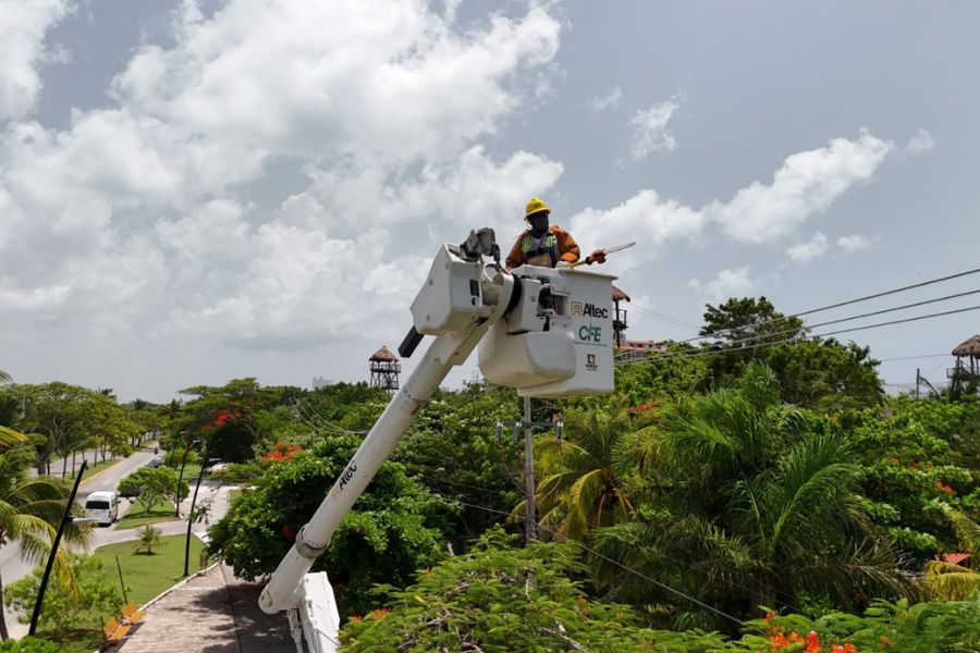CFE refuerza infraestructura eléctrica en Quintana Roo
