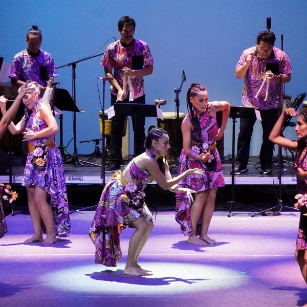 Tambores y danza hacen vibrar al Teatro de la Ciudad