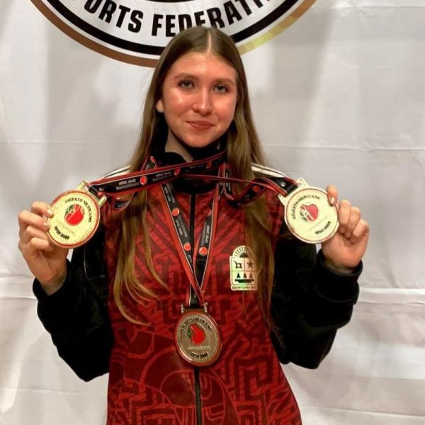 Ramona Zakharova busca llegar al Mundial de gimnasia