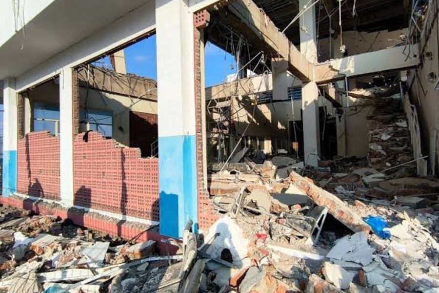 Terremoto en Indonesia deja 53 muertos y 135 heridos
