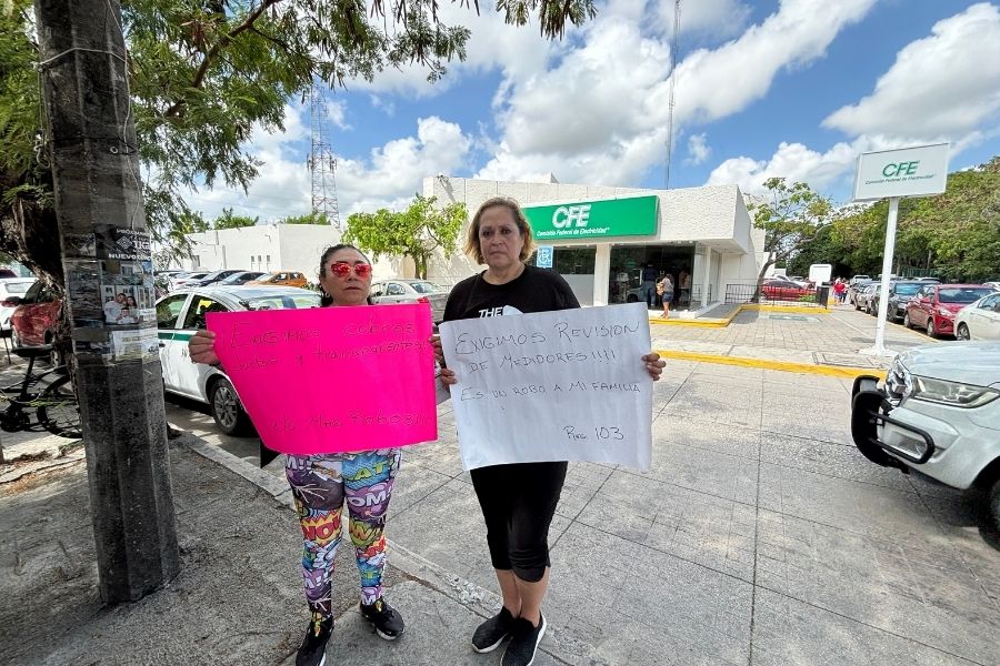 Vecinos protestan por aumento en recibos de luz