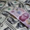 Dólar ronda los 17 pesos este domingo en México