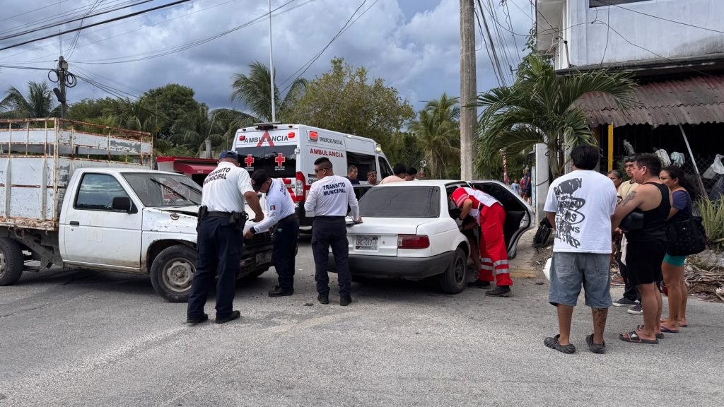 Choque deja una mujer lesionada en Felipe Carrillo Puerto