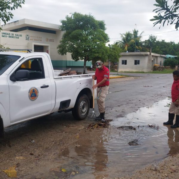 Fuerte lluvia causa encharcamientos en Felipe Carrillo Puerto