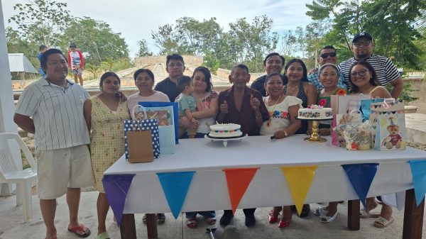 Anastacio May Chuc llega a los 102 años
