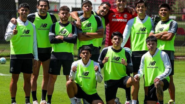 César “Chicharito” Díaz se acerca a la Liga MX con Toluca