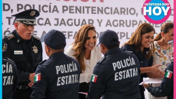 Policías profesionales se gradúan en Quintana Roo