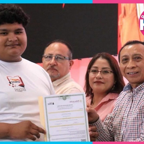 CROC Cancún entrega certificados a trabajadores