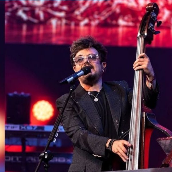 Aleks Syntek anuncia salida de México tras polémica