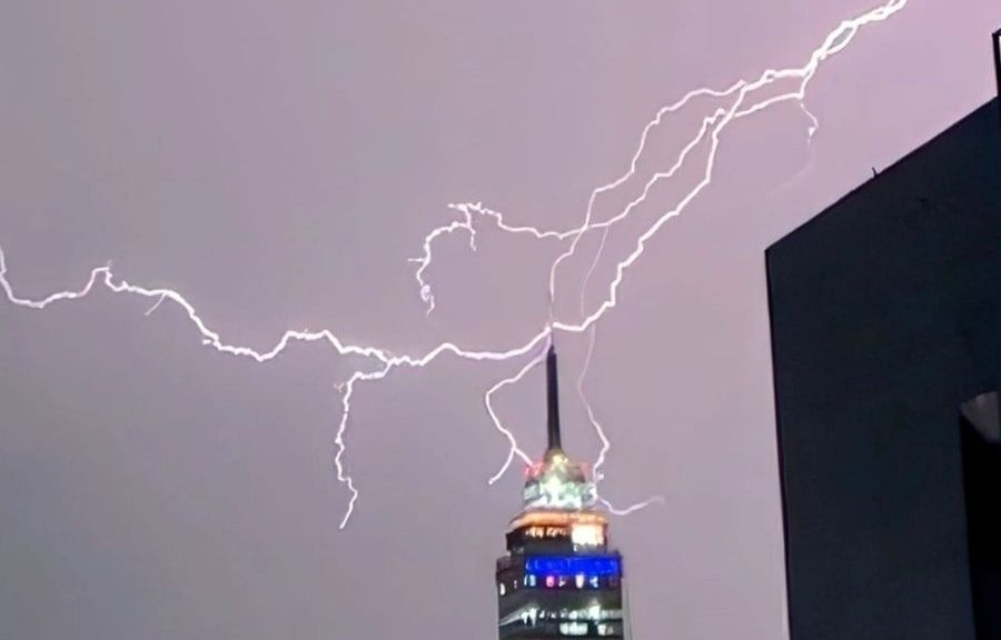 Reanudan operaciones del AICM tras tormenta eléctrica