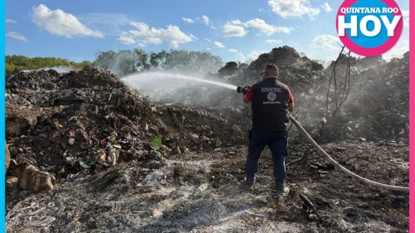 Incendio en basurero municipal Felipe Carrillo Puerto avanza a 60% de liquidación