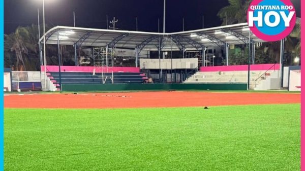 Campo de beisbol infantil en Isla Mujeres listo tras remodelación