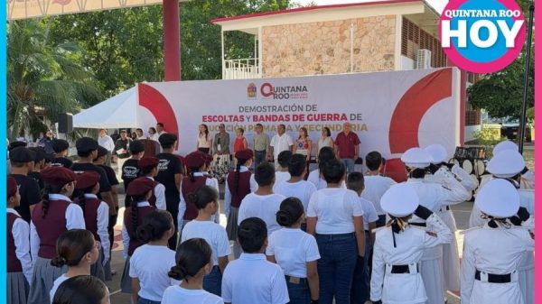 Titular de la SEQ continúa trabajando pese a aspiraciones políticas