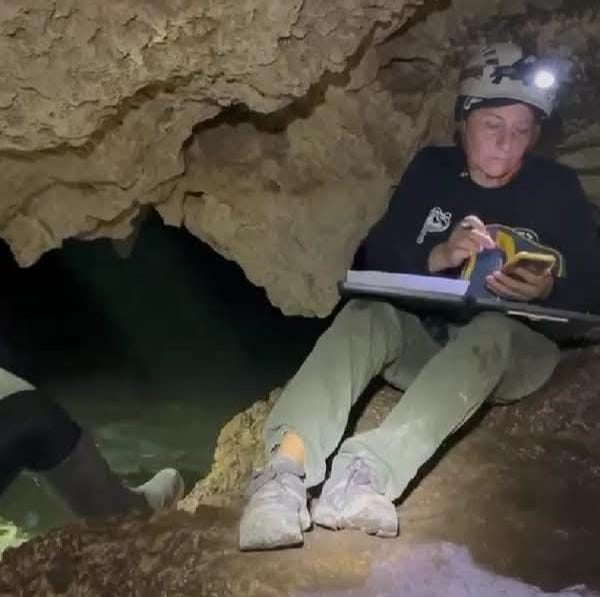 Analizan 10 cenotes contaminados de Playa del Carmen