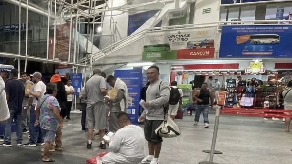Deportados de EU llegan a Quintana Roo sin recursos
