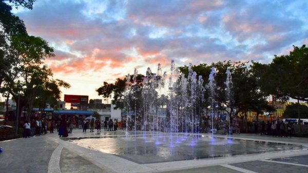 Alertan por riesgos al usar fuentes públicas en Cancún