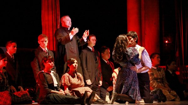 Arte de Cancún celebra 20 años de teatro musical