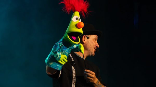 “Vamos a cantar con Mr. Leo” tendrá una nueva función gratuita este domingo 4 de octubre en el Teatro 8 de Octubre de Cancún.