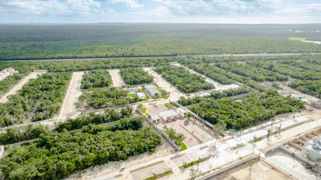 Semarnat plantea reubicar centro financiero de Cancún