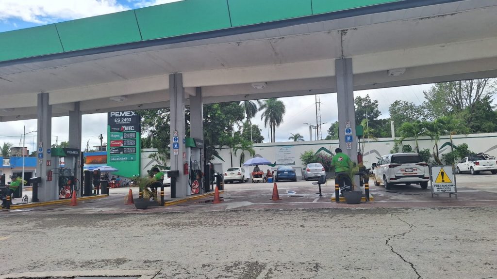 Desabasto de gasolina genera filas en Felipe Carrillo Puerto