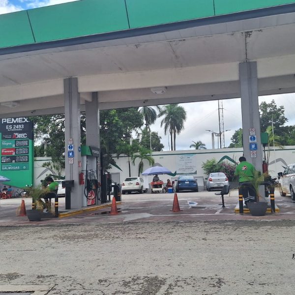 Desabasto de gasolina genera filas en Felipe Carrillo Puerto