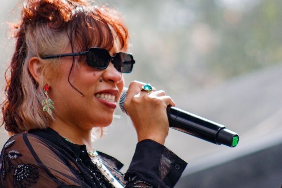 Airi Varela lleva el reggae en maya a Los Pinos