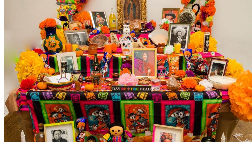 Altares de muertos: historia y significado en México